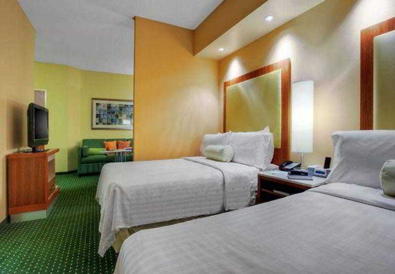 Springhill Suites By Marriott Baton Rouge North / Airport חדר תמונה