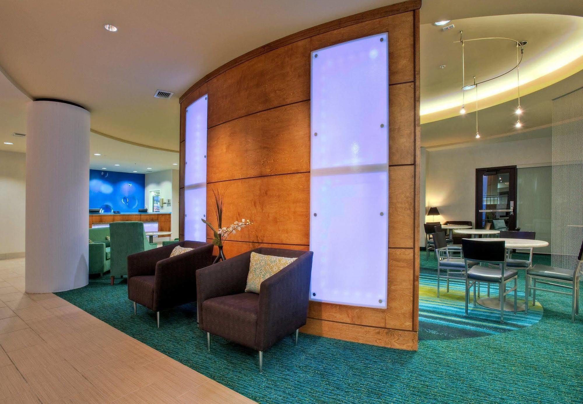 Springhill Suites By Marriott Baton Rouge North / Airport מראה חיצוני תמונה