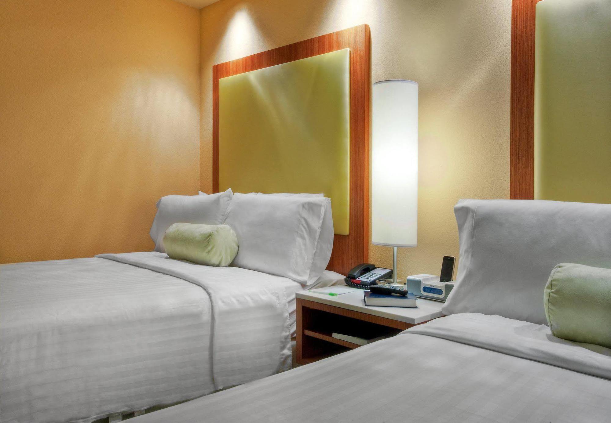 Springhill Suites By Marriott Baton Rouge North / Airport מראה חיצוני תמונה